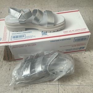 Timberland London Vibe X Strap Sandals Silver Leather NEW Size 10